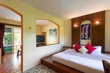 Villa One Bedroom Poolside