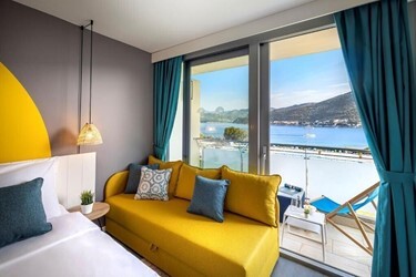 Superior Twin/Double Room with Balcony or Terrace Sea Side View