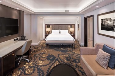 Junior Suite with Lounge Access and Balcony