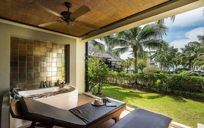 Sea View Grande Deluxe Buildinq