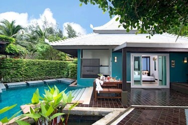 Beachfront Pool Villa