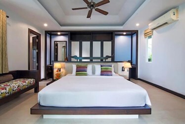 Beachfront Pool Villa