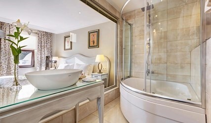 Queen Suite