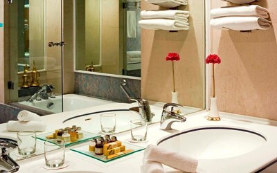 Superior Room with 2 single beds Pool side