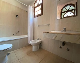 2-Bedroom family Apartment with sea views
