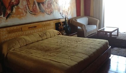 Family Room (2 Adults + 1 Child)