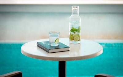 Family Suite Sharing Pool
