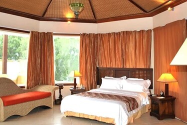 family club room