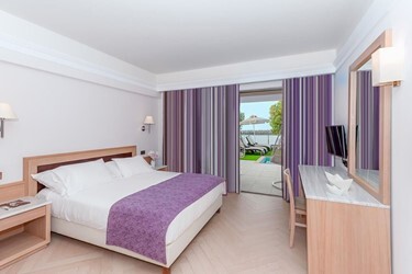 Suite with Private Pool Sea View