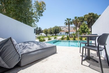 Family Suite Swim Up