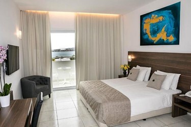 Double or Twin Side Sea View