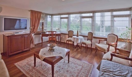 King Suite with Blue Mosque and Sea View