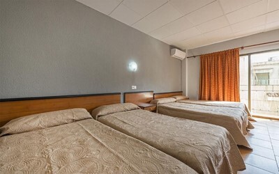 Deluxe Family Suite
