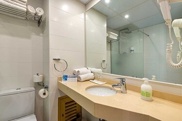 Economy Room