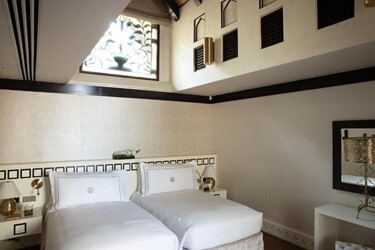 Beit Al Bahar 2 B/R Royal Villa