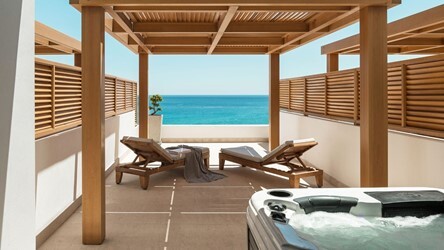 Family Suite Sea View with Outdoor Jacuzzi