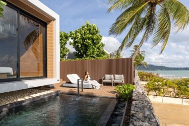 Beachfront Pool Villa