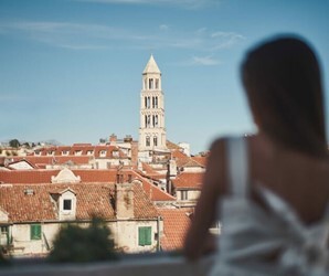 Penthouse Suite with Old Town View