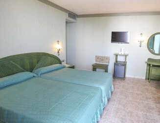 Standard Room with Balcony Sea View