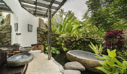Pool view suite