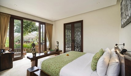 Pool view suite