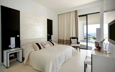 Legend Suite