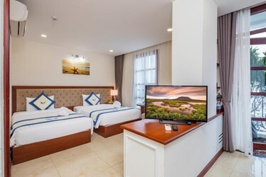 Senior Sea View