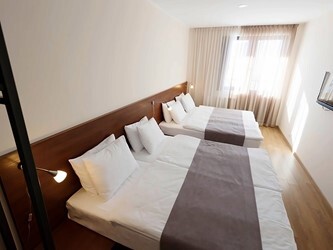 Quadruple room Front view