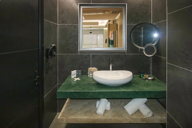 Selection Suite Room