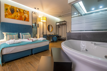 Selection Suite Room