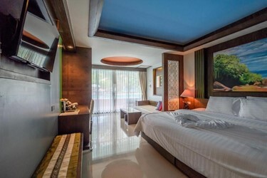 Grand Deluxe Room with Pool Access