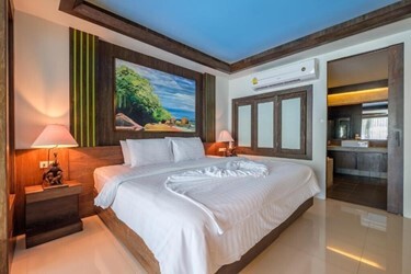 Grand Deluxe Room with Pool Access