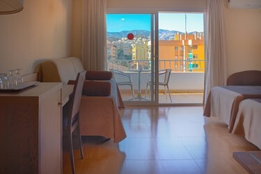 Triple Room With Child City View