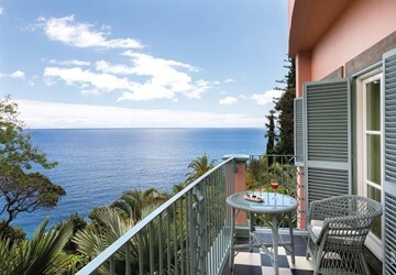 Deluxe Suites