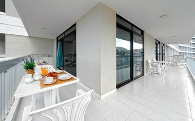 2 Bedroom Apartment Sea View