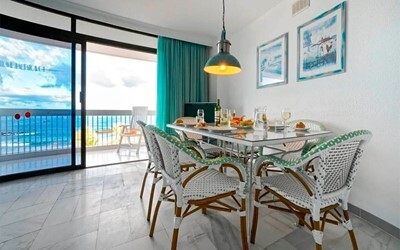 2 Bedroom Apartment Sea View