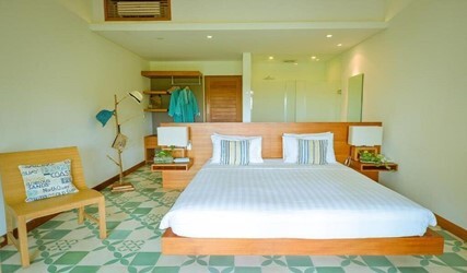 Solo Traveler Package at Deluxe Suite