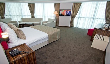 Deluxe King Room