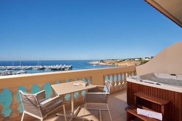 Junior Suite Jacuzzi Sea views