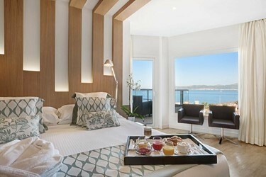 Premium Room Lateral sea view