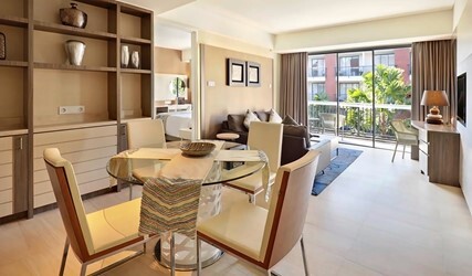 Suite with Pool View