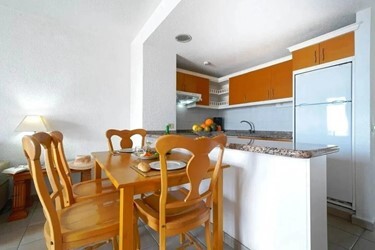 2 Bedroom Apartment Sea View