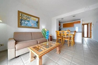 2 Bedroom Apartment Sea View