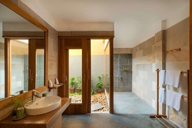 Beachfront Pool Residence