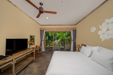 Deluxe Double with Garden View