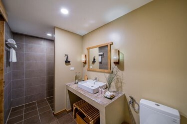 Deluxe Double with Garden View