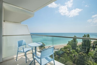 Superior Sea Side Room
