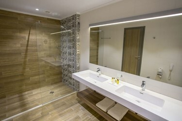 Superior Sea Side Room