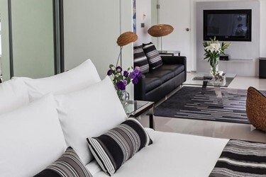 1 Bedroom Deluxe Suite