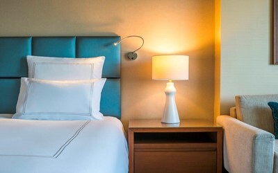 Deluxe Room Twin City View